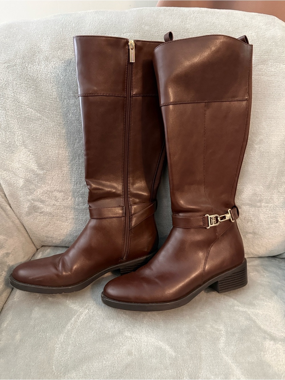 Women's Brown Leather Knee-High Tommy Hilfiger Boots, Sz 9.5 (US) - Picture 8 of 8